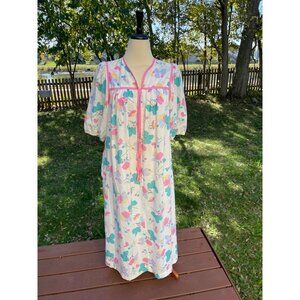 Vintage Komar Floral Pastel Cotton Seersucker Gown Made In USA Size Large